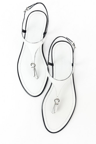 Белые кожаные сандалии