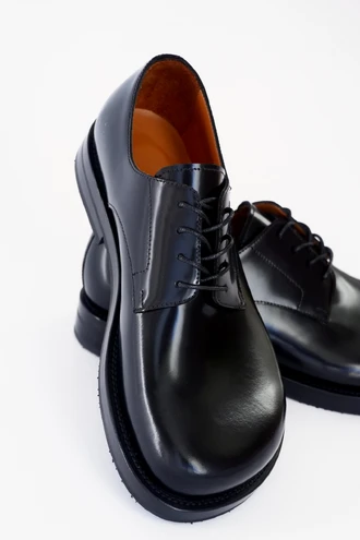 Мужские дерби анатомической формы